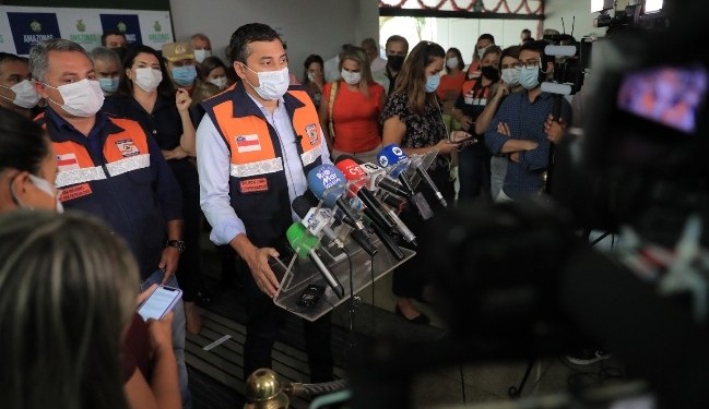 Wilson Lima disponibiliza Defesa Civil para auxiliar a Prefeitura a enfrentar danos causados pela chuva em Manaus