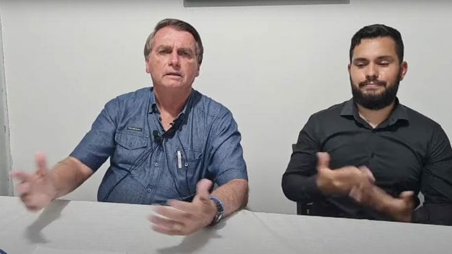 Bolsonaro anuncia aumento do salário mínimo para R$ 1.212 a partir de 1º de janeiro