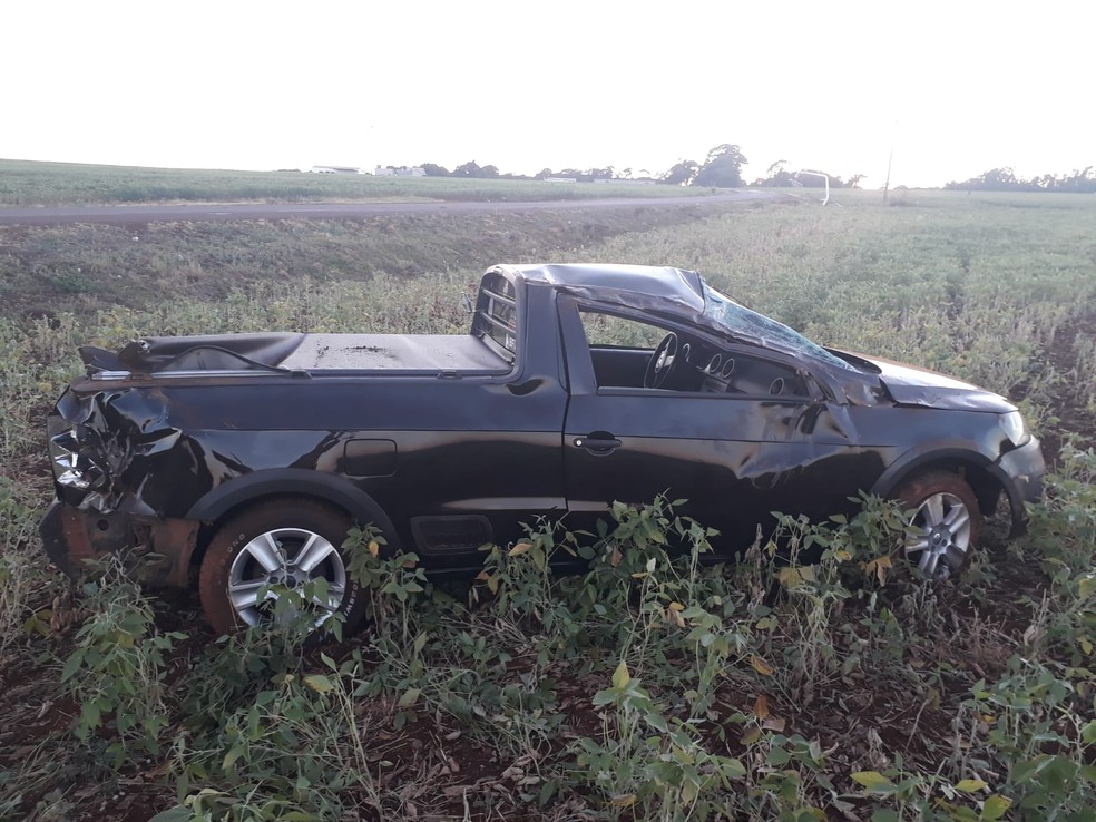 Carro capota e jovem de 19 anos morre neste sábado 1º de janeiro 